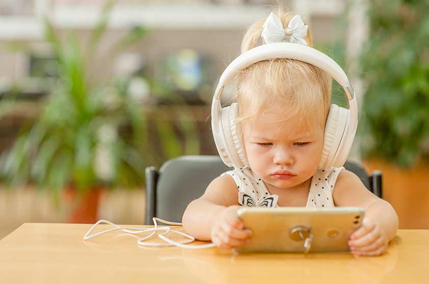 pro e contro nell'utilizzo degli smartphone da parte dei bambini